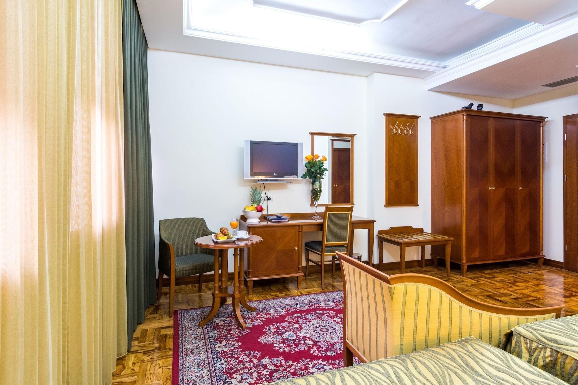 Hotel Palazzo President Split Exterior foto