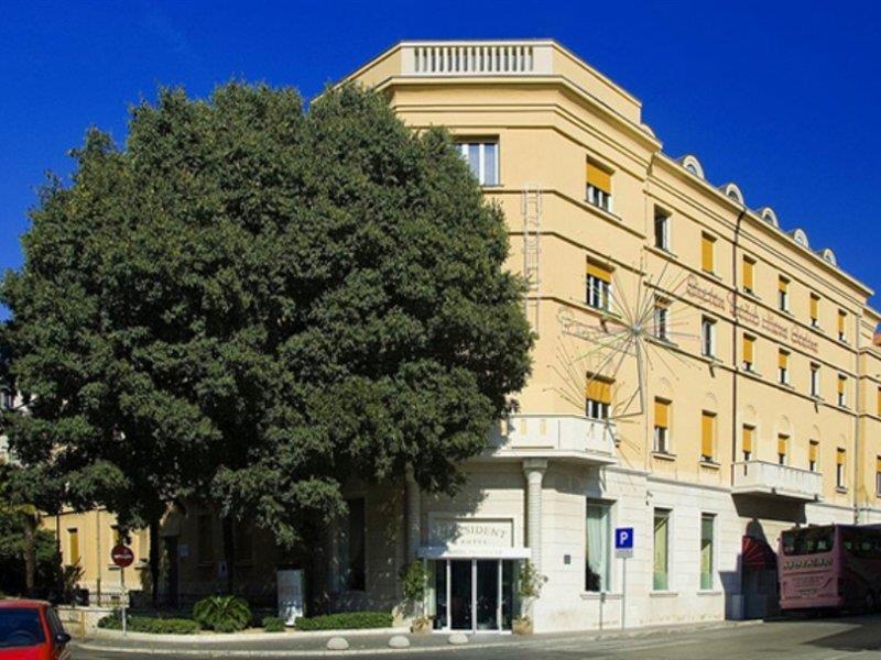 Hotel President Split Exterior foto